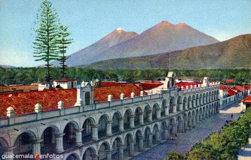 Fotos de Antigua Guatemala, Sacatepéquez, Guatemala: Palacio de los Capitanes Generales