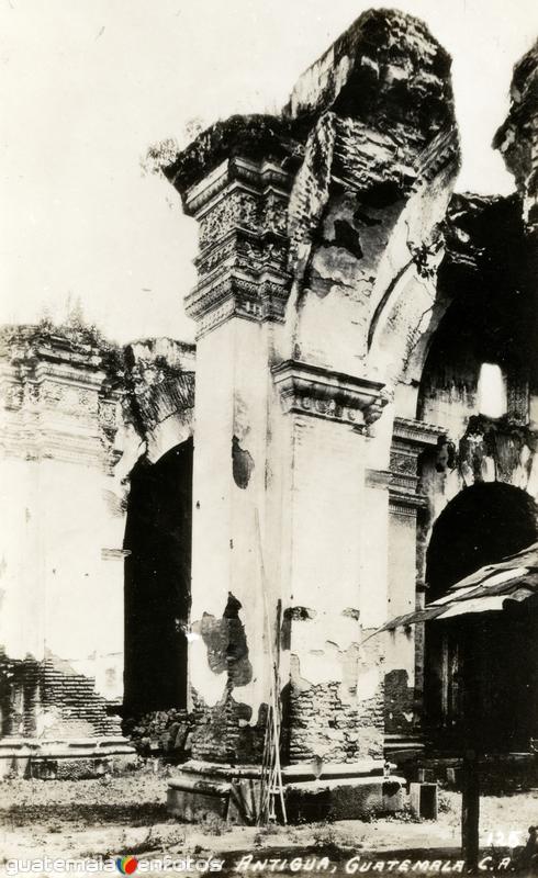 Fotos de Antigua Guatemala, Sacatepéquez, Guatemala: Ruinas de la iglesia