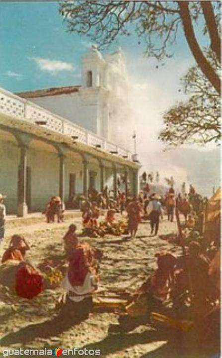 Fotos de Chichicastenango, Quiché: Iglesia de Santo Tomás