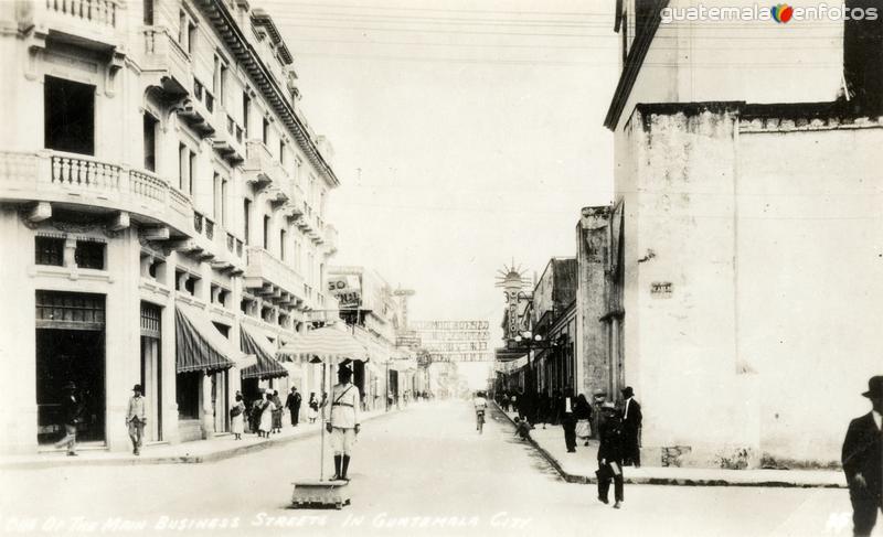 Fotos de Ciudad De Guatemala, Guatemala: Una calle principal de Guatemala